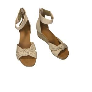 UGG Espadrille Wedge sandals Sz 6 zippered‎ suedeheels with ankle straps